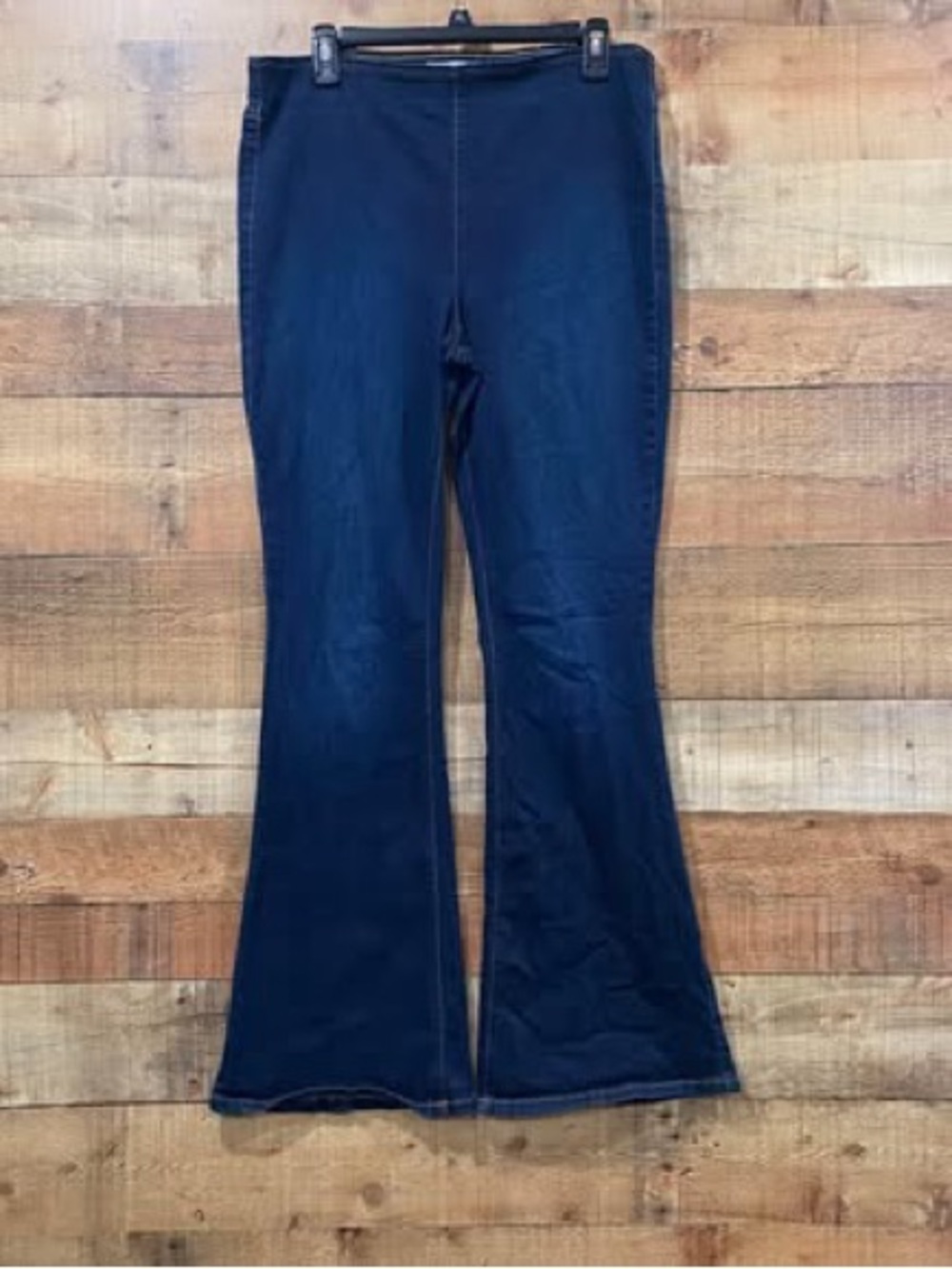 Jessica Simpson Women's Pull-On Slimming Dark Blue Flare Jeans Size 31